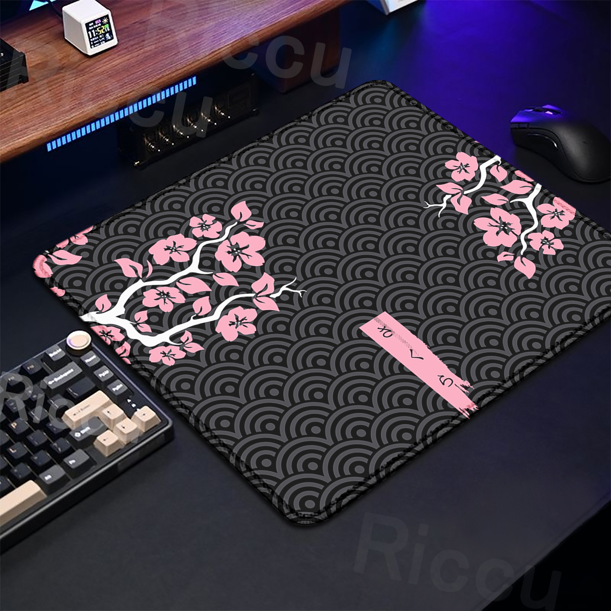 لوحة ماوس أرجوانية لألعاب ساكو - مراجعة Desk Setup Blue وسعره