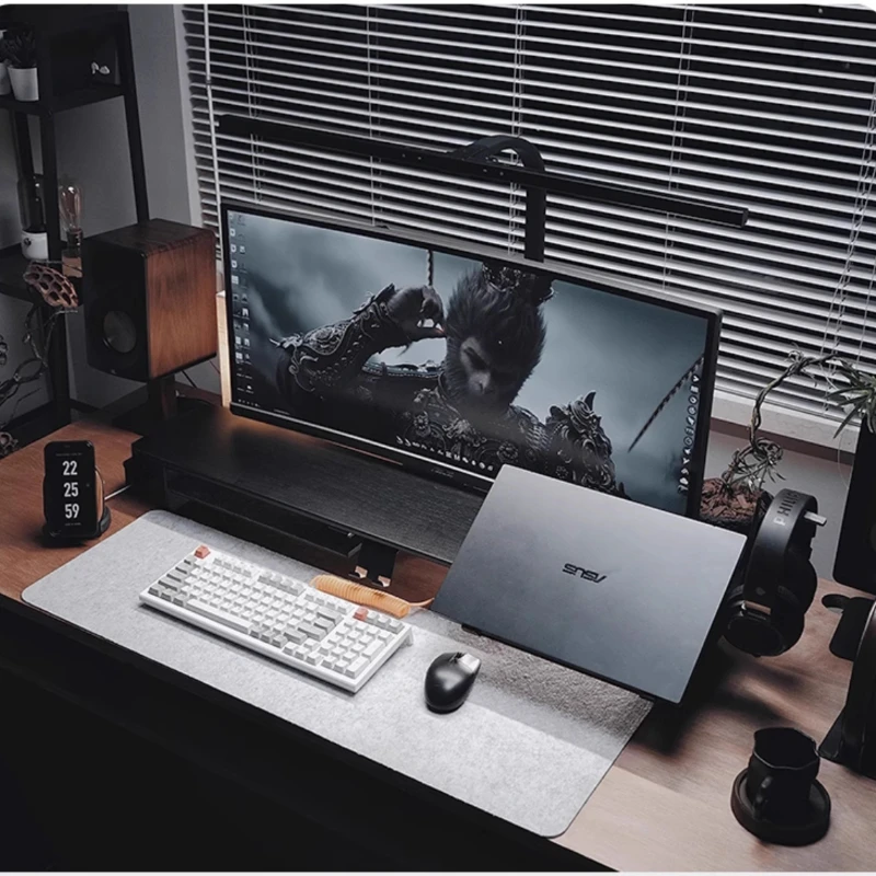 حامل شاشة معياري من خشب الجوز  - مراجعة Desk Setup With Laptop And Monitor وسعره